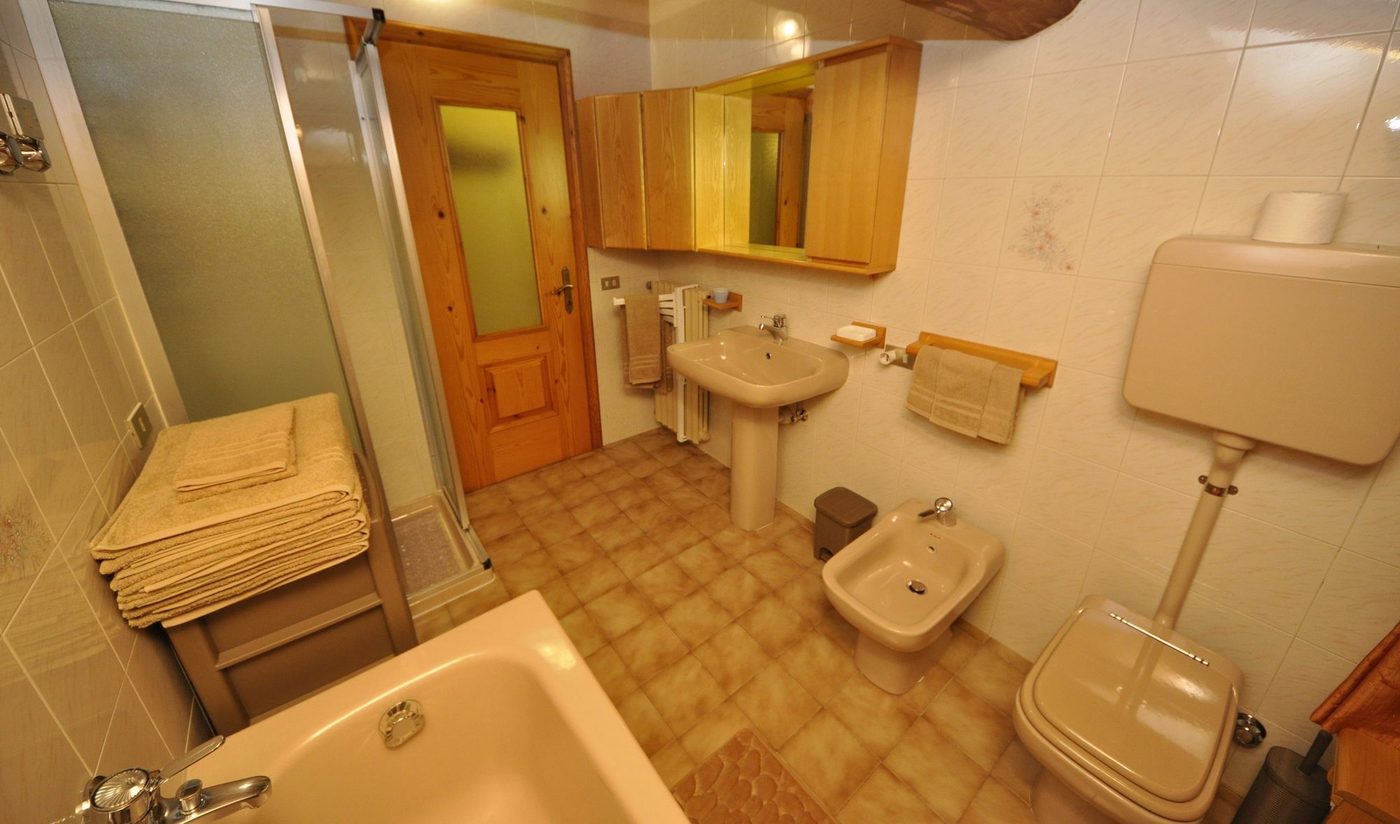 Appartamento Valeriano By Livigno Accomodation Exterior photo