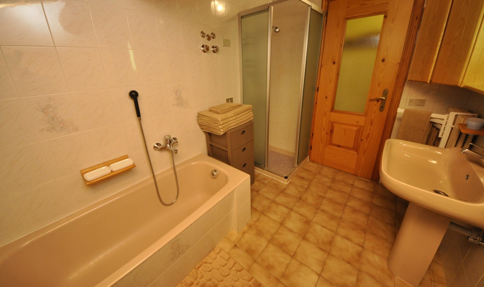 Appartamento Valeriano By Livigno Accomodation Exterior photo