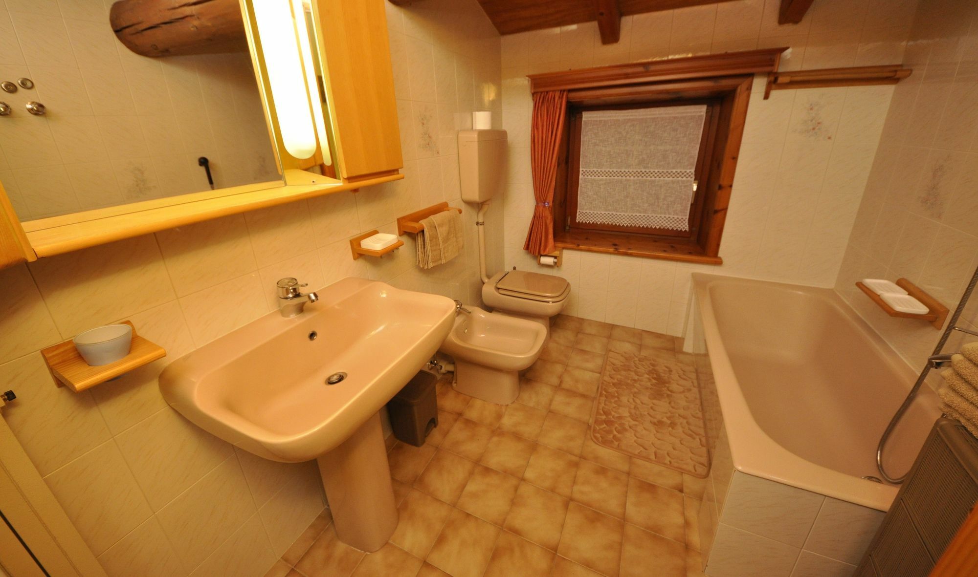 Appartamento Valeriano By Livigno Accomodation Exterior photo
